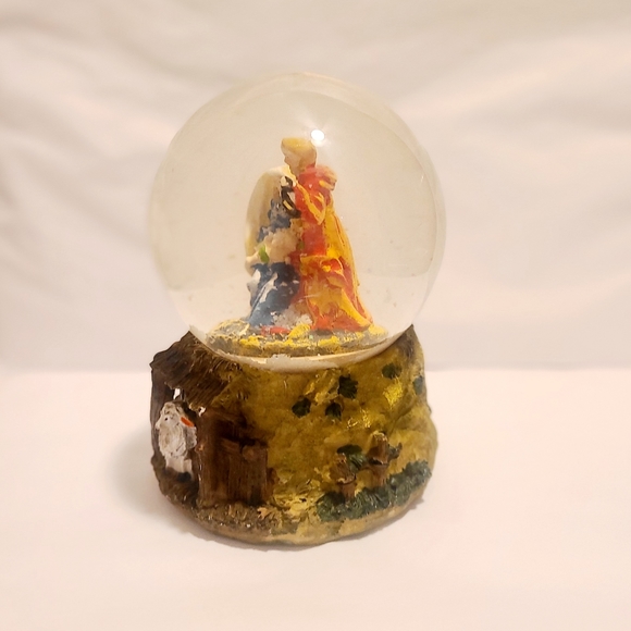 Vintage Snowglobe Musical San Francisco Music Box Christmas Nativity Scene Globe - Picture 6 of 11